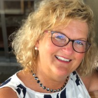 Lisa Bear Email & Phone Number