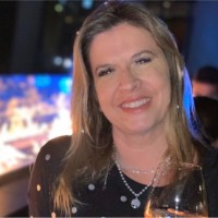 Renata Proença Email