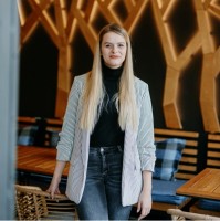 Valeska Ebert Email