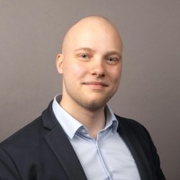 Hermann Süvari Email