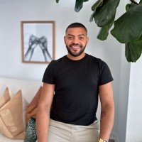 Hilton Grand Vacations Employee Simon Lara's profile photo