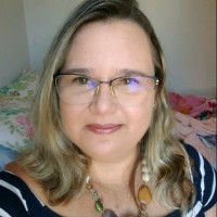 Iara Pinheiro Email