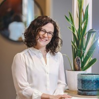 Study Groups Employee Roxie Comstock's profile photo