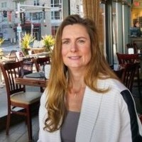 Julie Smith's profile photo