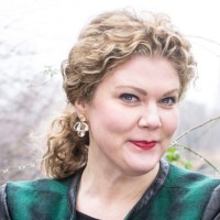 AllianceBernstein Employee Holli Harrison's profile photo