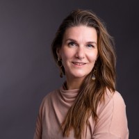 Claudia Demmers-Roest Email