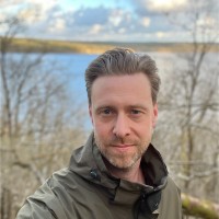 Robert Hvit Email