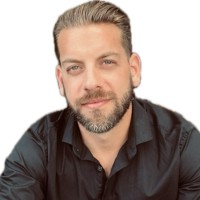 Lucas Flor Email