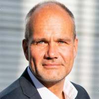 Markus Holthaus Email