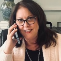 Lilli Abramson Email & Phone Number