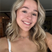 Omnilux Employee Ellen Thomas's profile photo