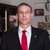 E-mail e número de telefone de Robert Martin