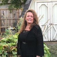 Book Warehouse Employee Deb Cosman's profile photo