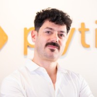 Plytix Employee Roberto Robles Fernández's profile photo