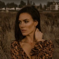 Stephanie Scott Email & Phone Number