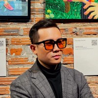 Hoang Email