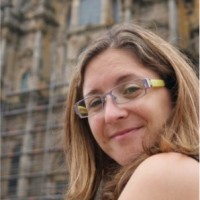 Margarita Castano-Briones Email