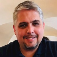 Rafael de Los M. Email