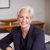 Avenue Immobilier & Hypotheque Employee Valerie McLeod's profile photo