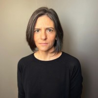 Editora Carambaia Employee Graziella Beting's profile photo