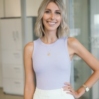LEBLEU Communication humaine Employee Cloé Bouchard's profile photo