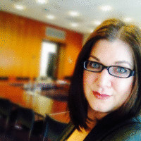 Viviane Neumann Email