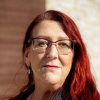 Kari Popm Email