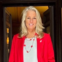 Hotel Des Indes Employee Yvonne van der Klaauw's profile photo