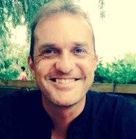 Orange Store Employee Eric le Nahuec's profile photo