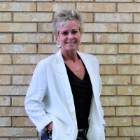 Competitive Edge Realty Employee Terri Tranter's profile photo