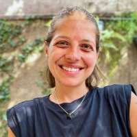 Cinthya Araujo Email