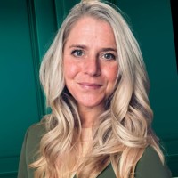Awestruck Employee Andrea Mueller's profile photo