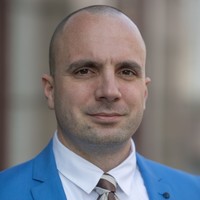 Barnabás Dede Email