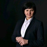 Valentyna Khyzhniak Email