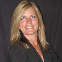 American Airlines Employee Julie Devita's profile photo