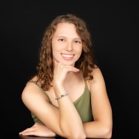 Julia Williamson Email & Phone Number