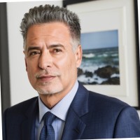 DealPoint Merrill Employee Robert Acosta's profile photo