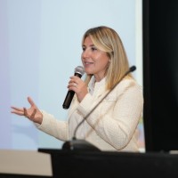 Ebru Öner Email