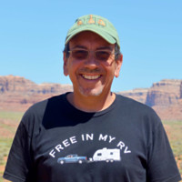 Traveling Robert Inc Employee Robert Morales's profile photo
