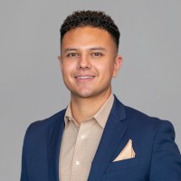 Fetch Employee Oscar Saenz's profile photo