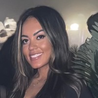 Roberta Soares Email & Phone Number