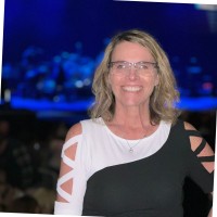 Ihle Fabrications, LLC Employee Susan D's profile photo