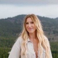 Theodore Alexander Employee Amanda Huffman's profile photo