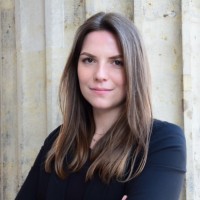 Julia Esterle Email