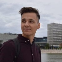 Radek Komárek Email