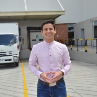 Yanbal Employee Esteban Suarez's profile photo