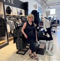 Melanie Lyne Employee Linda Bailey's profile photo