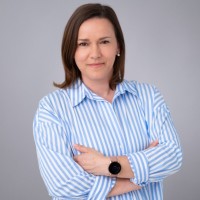 Krisztina Göndöcs Email