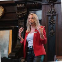 FourNet Employee Lian Rowlands's profile photo