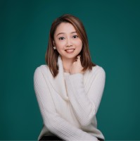 Van Cleef & Arpels Employee Nicola Sher's profile photo